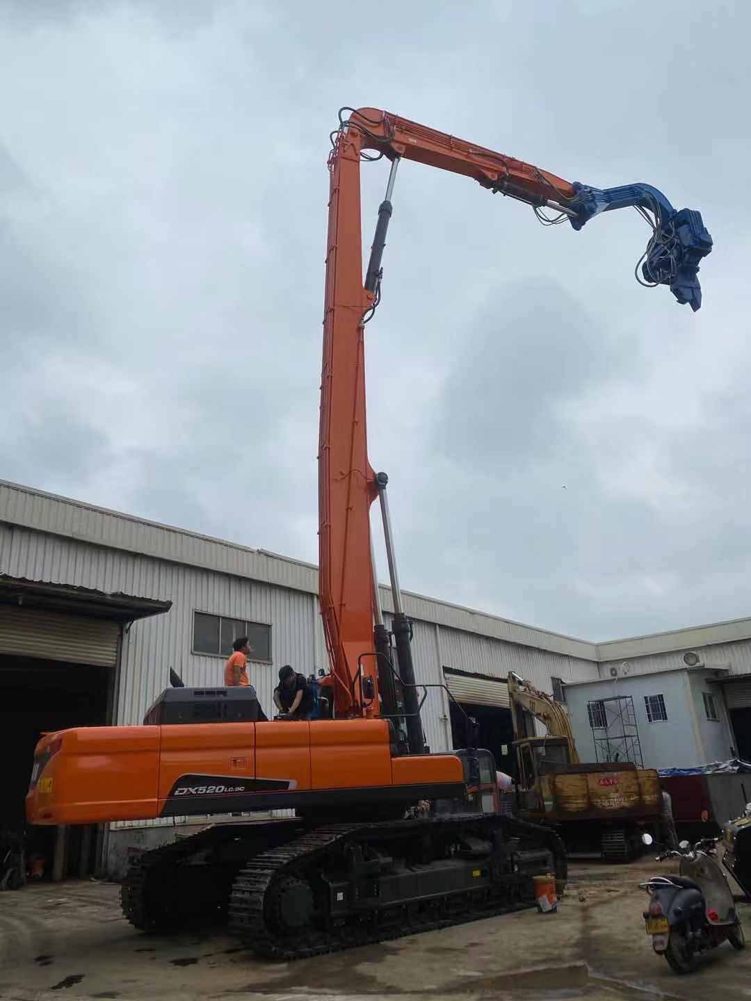 18 Meter Long Reach Boom for DX500-9 Excavator pile piling long arm