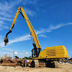 Custom Pile Driving Arm for CAT 349 | Heavy-Duty Vibro Hammer Boom Attachmen