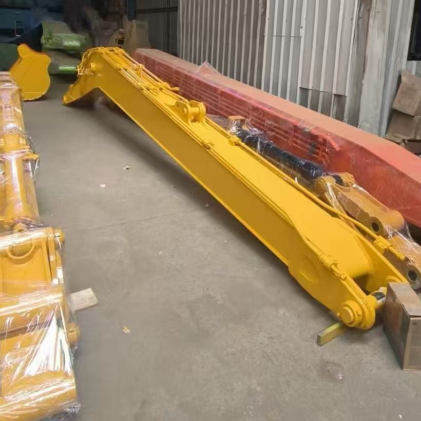 SY135 12.8米挖掘机，长臂设计，高效耐用，适用于疏浚和建筑工程